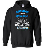 Mommy and daughter a bond that can't be broken aunt gift Tee shirt